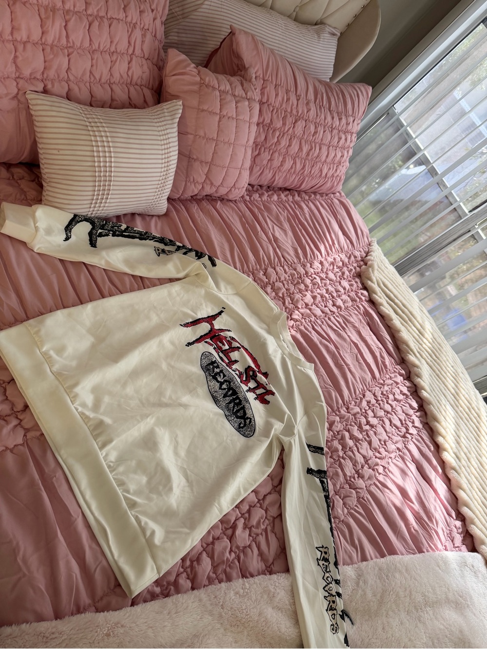 Blush Pink Ruched Comforter Set - Cozy Textured Bedding